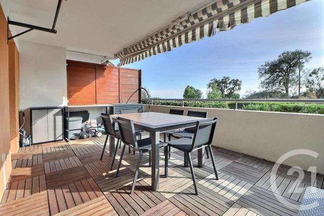 Appartement T3 à vendre - 3 pièces - 77,27 m2 - St Raphael - 83 - PROVENCE-ALPES-COTE-D-AZUR