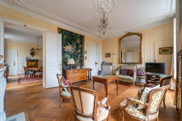 Prix immobilier VERSAILLES - Photo d’un appartement vendu