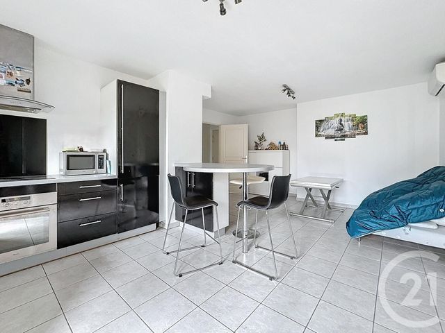 Appartement T3 à vendre - 3 pièces - 57,32 m2 - Marseille - 13013 - PROVENCE-ALPES-COTE-D-AZUR