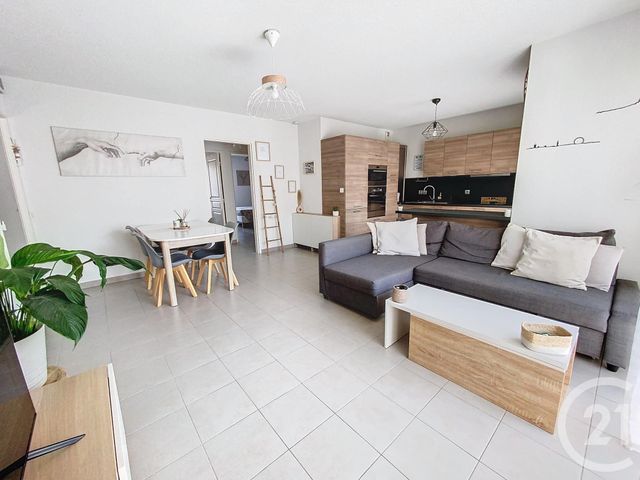 Appartement T4 à vendre - 4 pièces - 77,08 m2 - Marseille - 13013 - PROVENCE-ALPES-COTE-D-AZUR