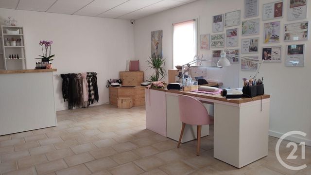 Local commercial à louer - 55.0 m2 - 84 - Vaucluse