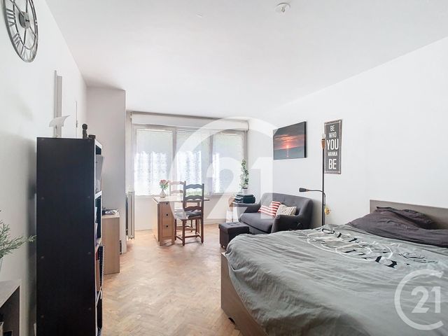 Appartement F1 à vendre - 1 pièce - 32 m2 - Suresnes - 92 - ILE-DE-FRANCE
