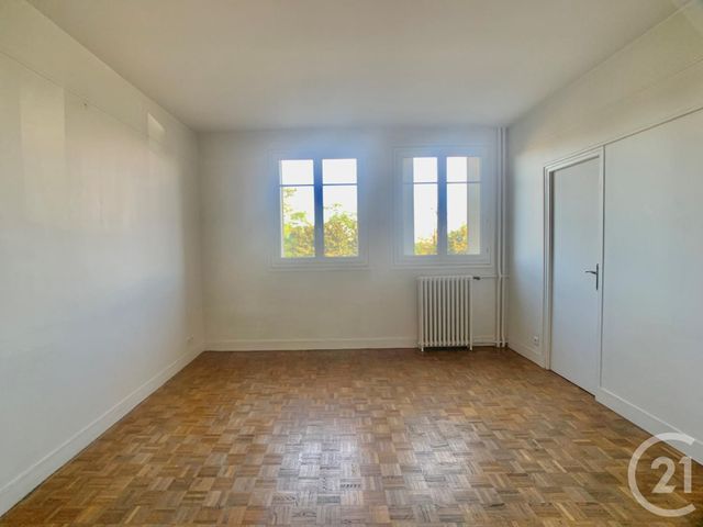 Appartement à louer - 2 pièces - 52 m2 - Suresnes - 92 - ILE-DE-FRANCE