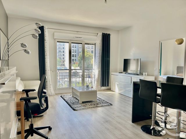 Appartement F2 à louer - 2 pièces - 46,45 m2 - Suresnes - 92 - ILE-DE-FRANCE