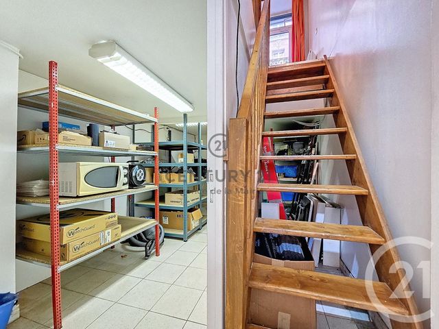 Local commercial à louer - 67.37 m2 - 75 - Paris