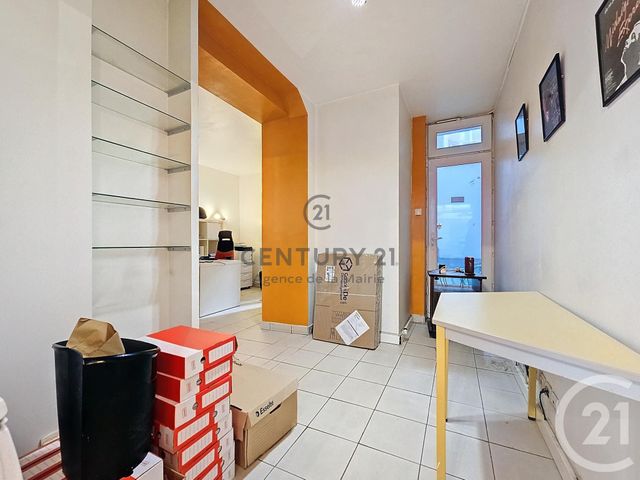 Local commercial à louer - 67.37 m2 - 75 - Paris