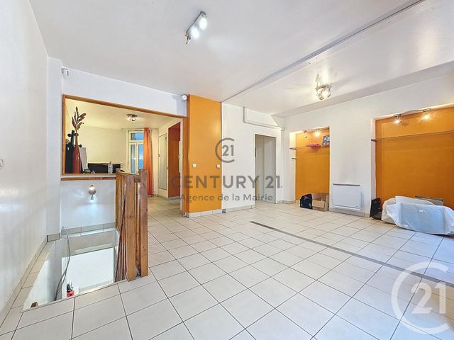 Local commercial à louer - 67.37 m2 - 75 - Paris