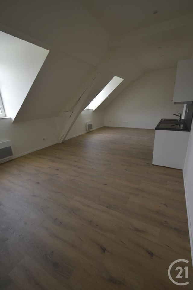 Appartement T3 à louer - 3 pièces - 66,31 m2 - Laval - 53 - PAYS-DE-LOIRE