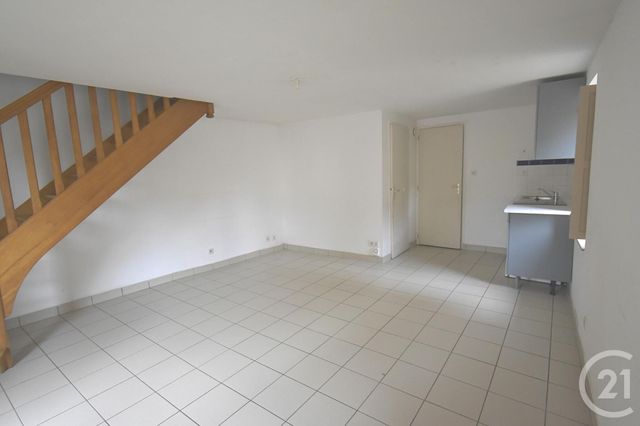 Appartement T3 à louer - 3 pièces - 45,64 m2 - Laval - 53 - PAYS-DE-LOIRE