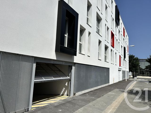 Parking à louer - 13 m2 - La Rochelle - 17 - POITOU-CHARENTES