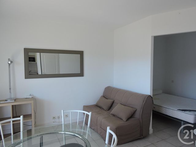 Appartement à louer - 2 pièces - 26 m2 - Aytre - 17 - POITOU-CHARENTES