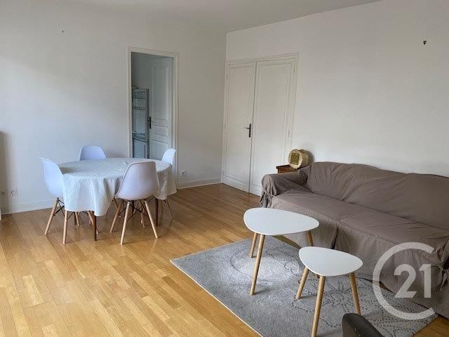 Appartement F2 à louer - 2 pièces - 50,70 m2 - Paris - 75007 - ILE-DE-FRANCE