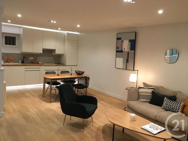 Appartement F2 à louer - 2 pièces - 45,55 m2 - Paris - 75018 - ILE-DE-FRANCE