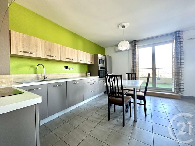 Prix immobilier ST LAURENT DE MURE - Photo d’un appartement vendu