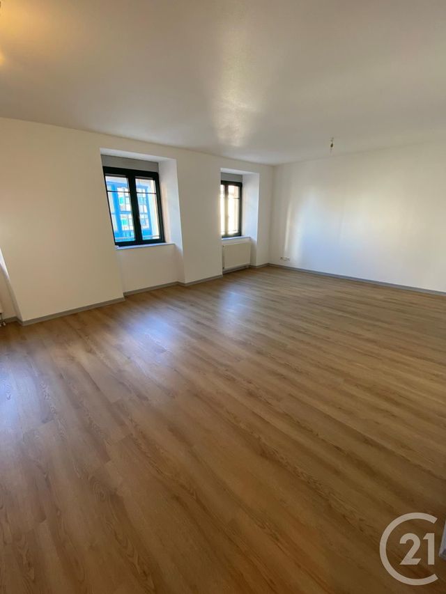 Appartement F4 à louer - 4 pièces - 109 m2 - Mulhouse - 68 - ALSACE
