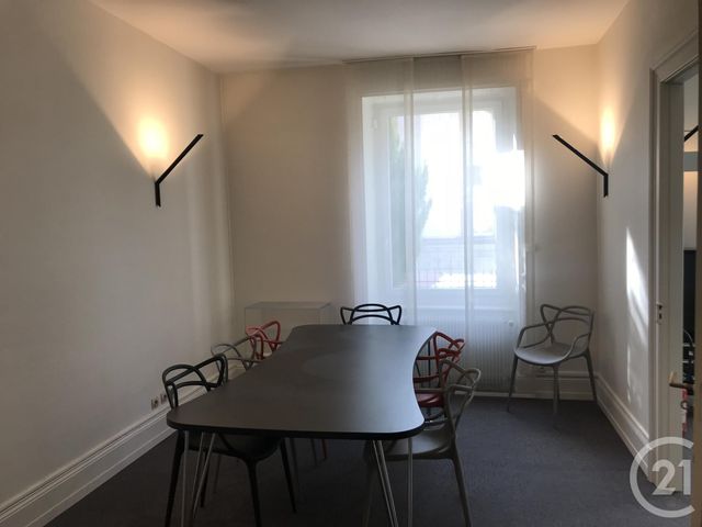 Bureaux à louer - 66.0 m2 - 68 - Haut-Rhin