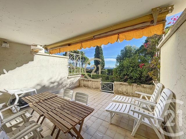 Appartement F3 à vendre - 3 pièces - 66,04 m2 - Cannes La Bocca - 06 - PROVENCE-ALPES-COTE-D-AZUR