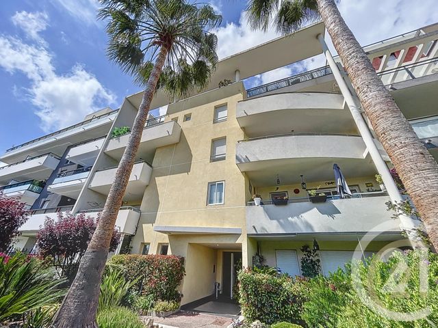 Appartement F3 à vendre - 3 pièces - 61,33 m2 - Cannes La Bocca - 06 - PROVENCE-ALPES-COTE-D-AZUR
