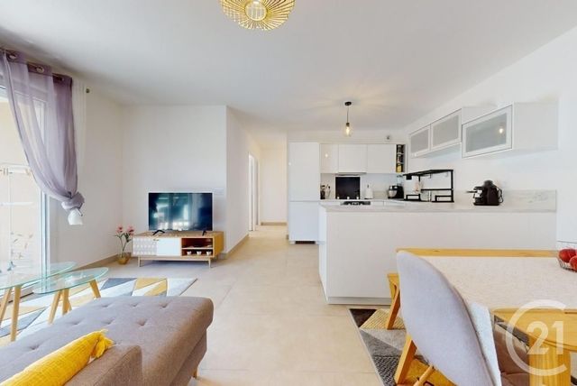 Appartement F3 à vendre - 3 pièces - 59 m2 - Cannes La Bocca - 06 - PROVENCE-ALPES-COTE-D-AZUR