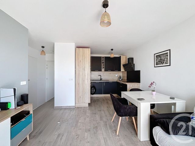 Appartement F2 à vendre - 2 pièces - 41,59 m2 - Cannes La Bocca - 06 - PROVENCE-ALPES-COTE-D-AZUR