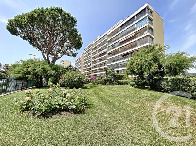 Appartement F2 à vendre - 2 pièces - 43,21 m2 - Cannes La Bocca - 06 - PROVENCE-ALPES-COTE-D-AZUR