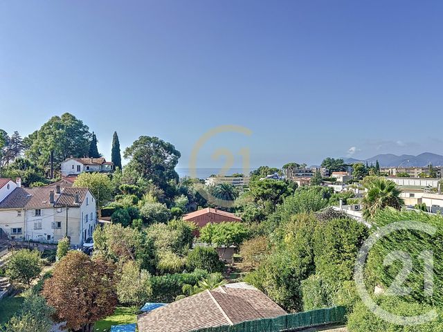 Appartement F3 à louer - 3 pièces - 69,11 m2 - Cannes - 06 - PROVENCE-ALPES-COTE-D-AZUR