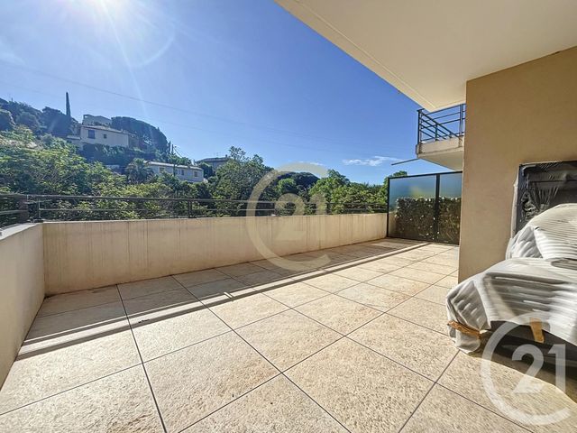 Appartement F2 à louer - 2 pièces - 38,01 m2 - Cannes La Bocca - 06 - PROVENCE-ALPES-COTE-D-AZUR