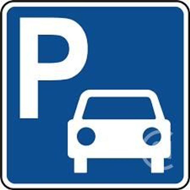 parking - CANNES LA BOCCA - 06