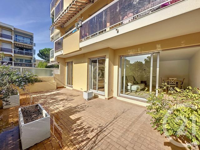 Appartement F2 à louer - 2 pièces - 50,90 m2 - Antibes - 06 - PROVENCE-ALPES-COTE-D-AZUR