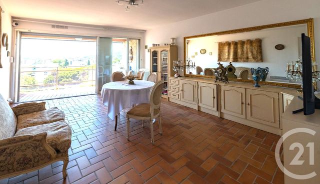 Appartement T2 à vendre - 2 pièces - 51,57 m2 - Le Lavandou - 83 - PROVENCE-ALPES-COTE-D-AZUR