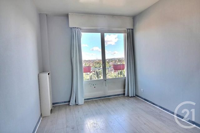 Appartement F4 à vendre - 4 pièces - 77 m2 - Rosny Sous Bois - 93 - ILE-DE-FRANCE