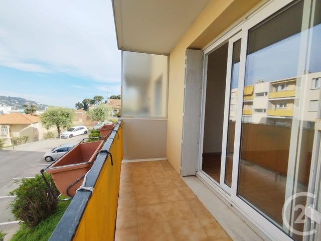 Appartement F3 à vendre - 3 pièces - 58,39 m2 - Le Cannet - 06 - PROVENCE-ALPES-COTE-D-AZUR