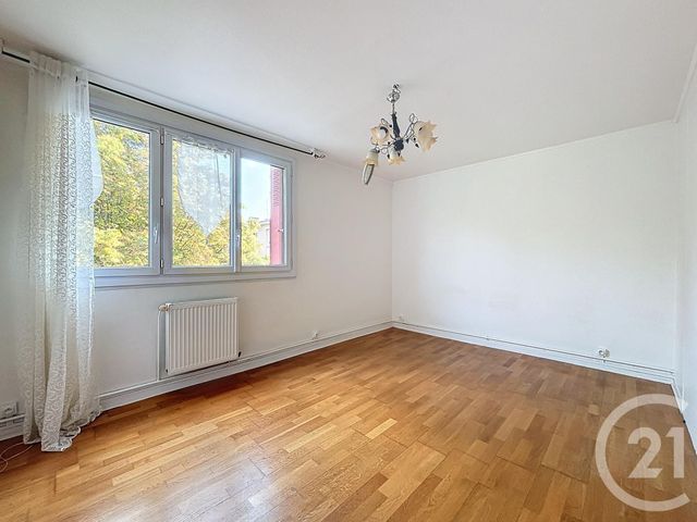 Appartement F4 à louer - 4 pièces - 63,17 m2 - Ste Genevieve Des Bois - 91 - ILE-DE-FRANCE