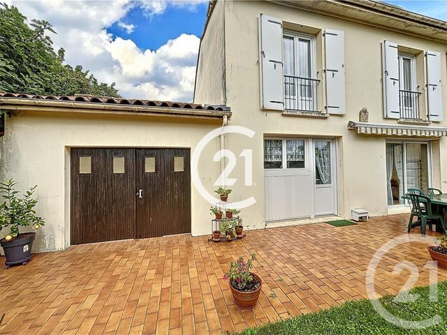 Maison à vendre - 4 pièces - 100 m2 - Cognac - 16 - POITOU-CHARENTES