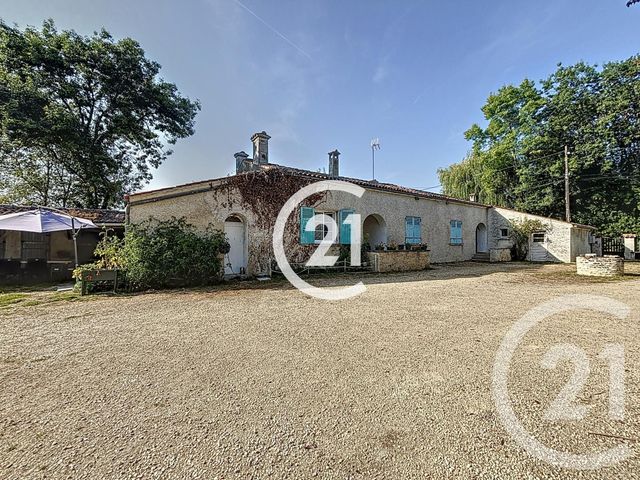 Maison à vendre - 6 pièces - 160 m2 - Reparsac - 16 - POITOU-CHARENTES