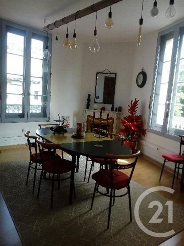 Appartement F4 à louer - 4 pièces - 127 m2 - Cognac - 16 - POITOU-CHARENTES