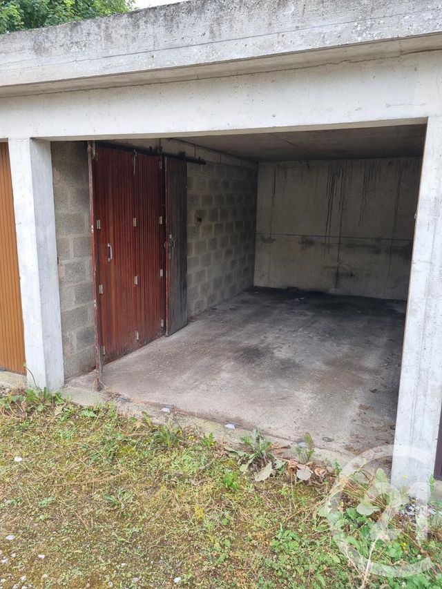 Parking à louer - 13 m2 - Lisieux - 14 - BASSE-NORMANDIE