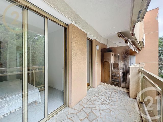Appartement F2 à vendre - 2 pièces - 39 m2 - Cannes - 06 - PROVENCE-ALPES-COTE-D-AZUR