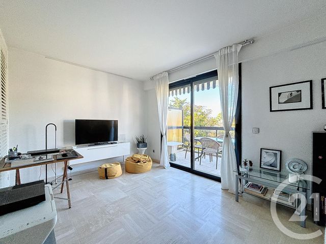 Appartement Studio à louer - 1 pièce - 27,01 m2 - Cannes - 06 - PROVENCE-ALPES-COTE-D-AZUR