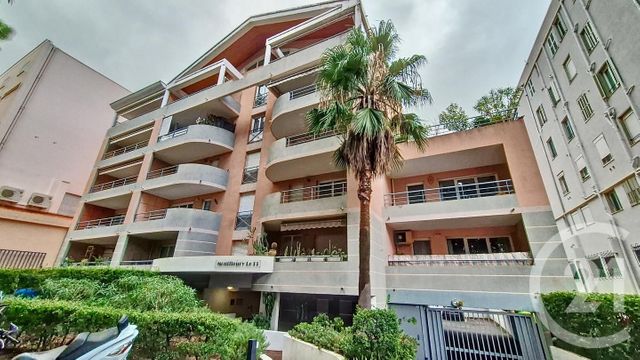 Appartement F2 à vendre - 2 pièces - 47 m2 - Cannes - 06 - PROVENCE-ALPES-COTE-D-AZUR