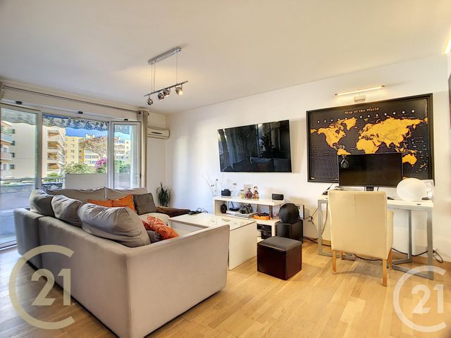 Appartement F2 à louer - 2 pièces - 57,62 m2 - Le Cannet - 06 - PROVENCE-ALPES-COTE-D-AZUR