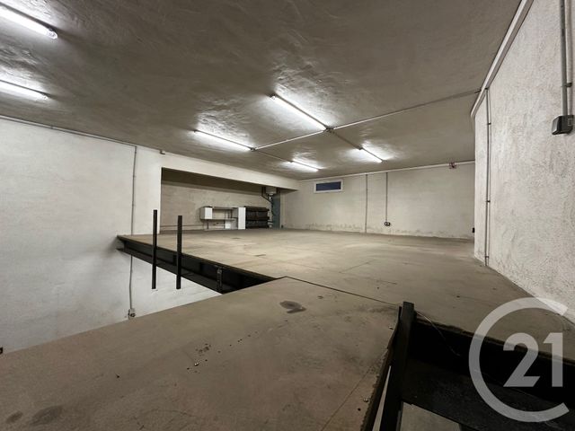 Local commercial à louer - 100.0 m2 - 13 - Bouches-du-Rhone