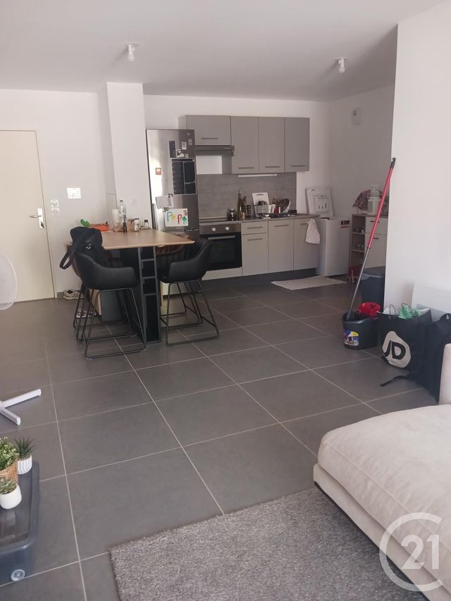 Appartement F3 à louer - 3 pièces - 64 m2 - Martigues - 13 - PROVENCE-ALPES-COTE-D-AZUR