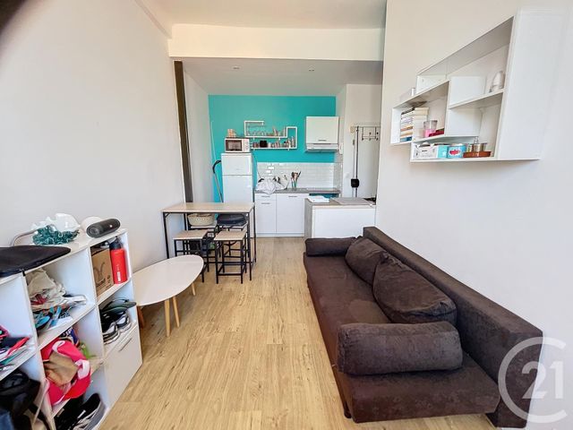 Appartement T2 à louer - 2 pièces - 26,32 m2 - Marseille - 13006 - PROVENCE-ALPES-COTE-D-AZUR