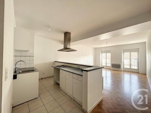 Appartement à louer - 2 pièces - 55 m2 - Nangis - 77 - ILE-DE-FRANCE