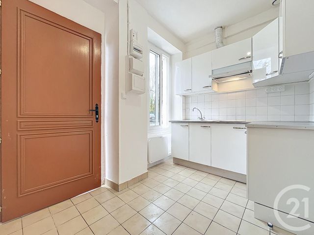 Appartement F2 à louer - 2 pièces - 29,44 m2 - Ste Colombe - 77 - ILE-DE-FRANCE