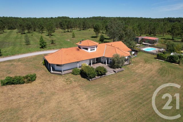 Maison à vendre - 7 pièces - 252,98 m2 - St Medard En Jalles - 33 - AQUITAINE