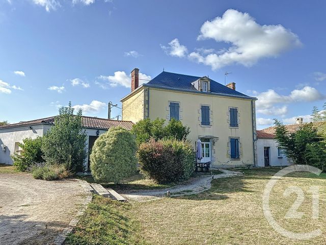 Maison à louer - 7 pièces - 192 m2 - Chaille Les Marais - 85 - PAYS-DE-LOIRE