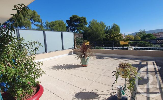 Appartement F2 à vendre - 2 pièces - 45 m2 - Le Pradet - 83 - PROVENCE-ALPES-COTE-D-AZUR