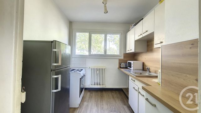 Appartement T4 à louer - 4 pièces - 67 m2 - Angers - 49 - PAYS-DE-LOIRE